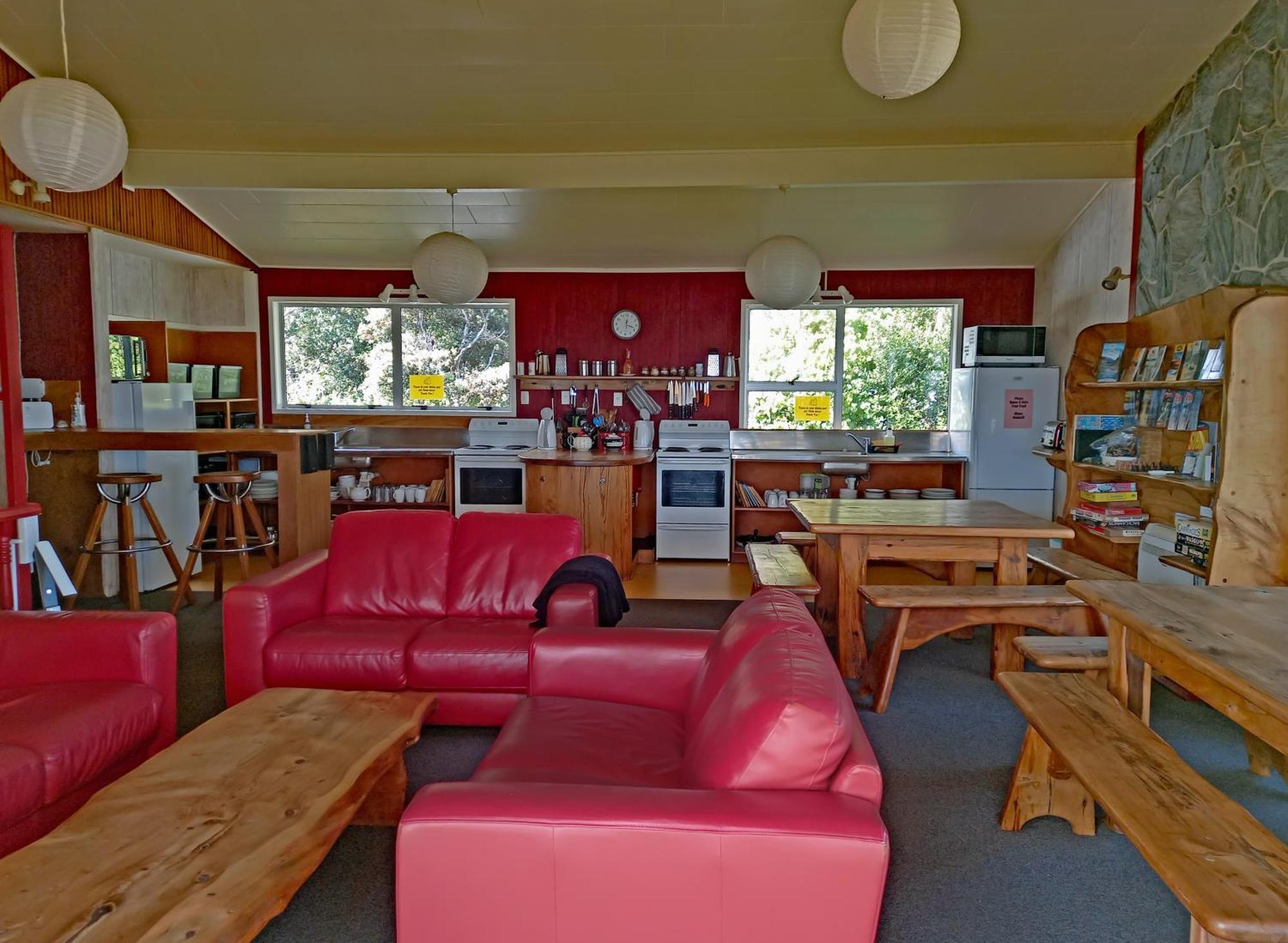 Punakaiki Beach Hostel Экстерьер фото