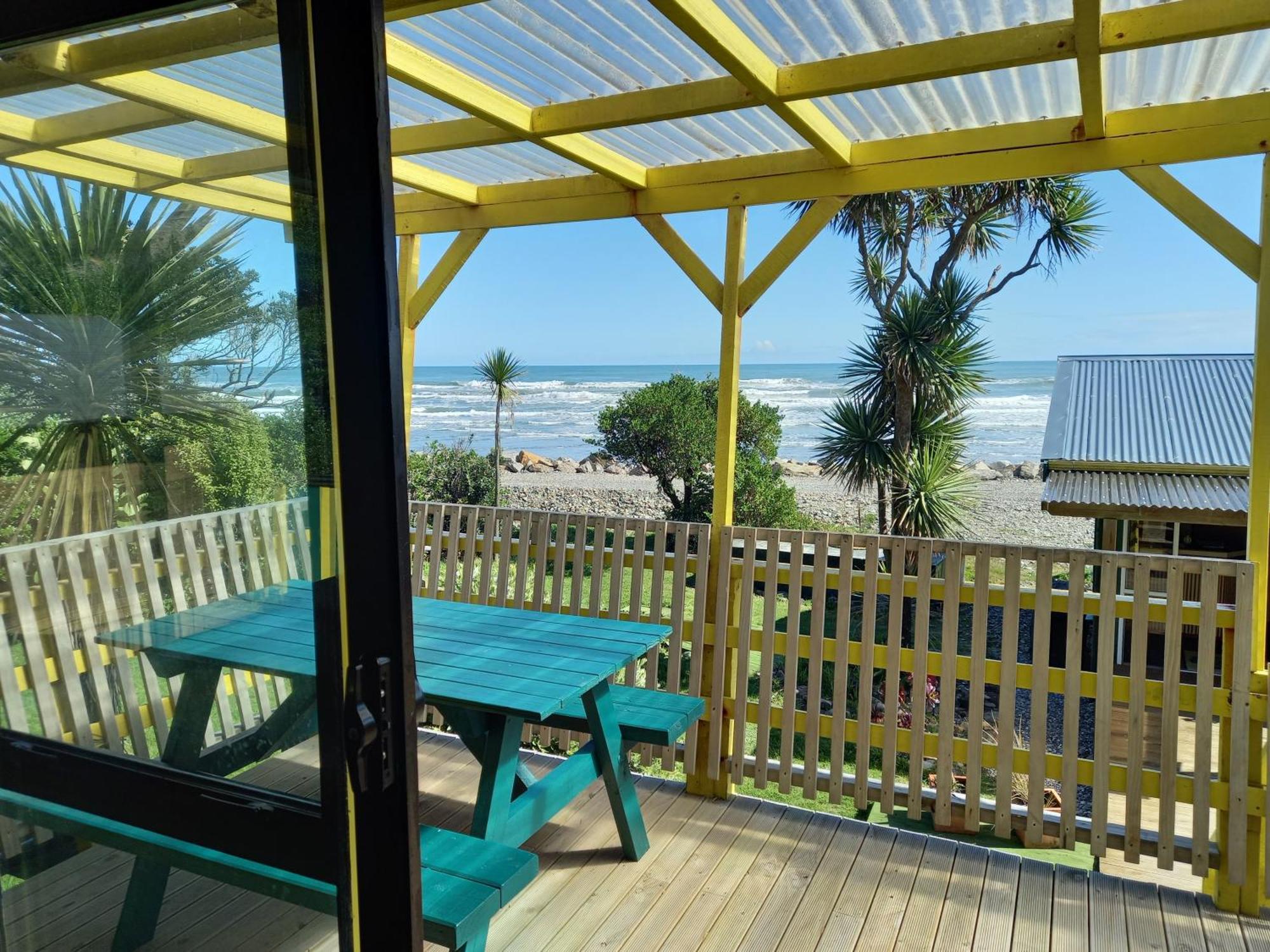 Punakaiki Beach Hostel Экстерьер фото