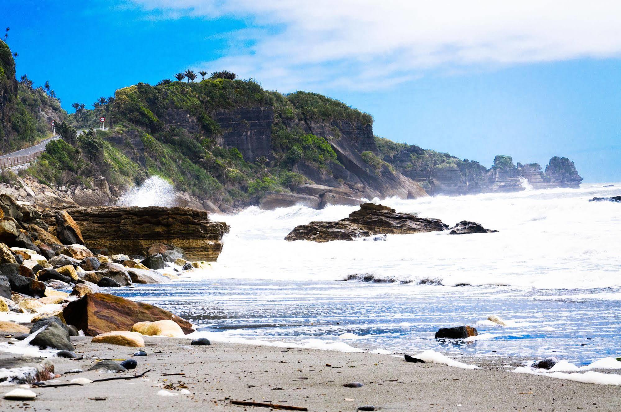 Punakaiki Beach Hostel Экстерьер фото